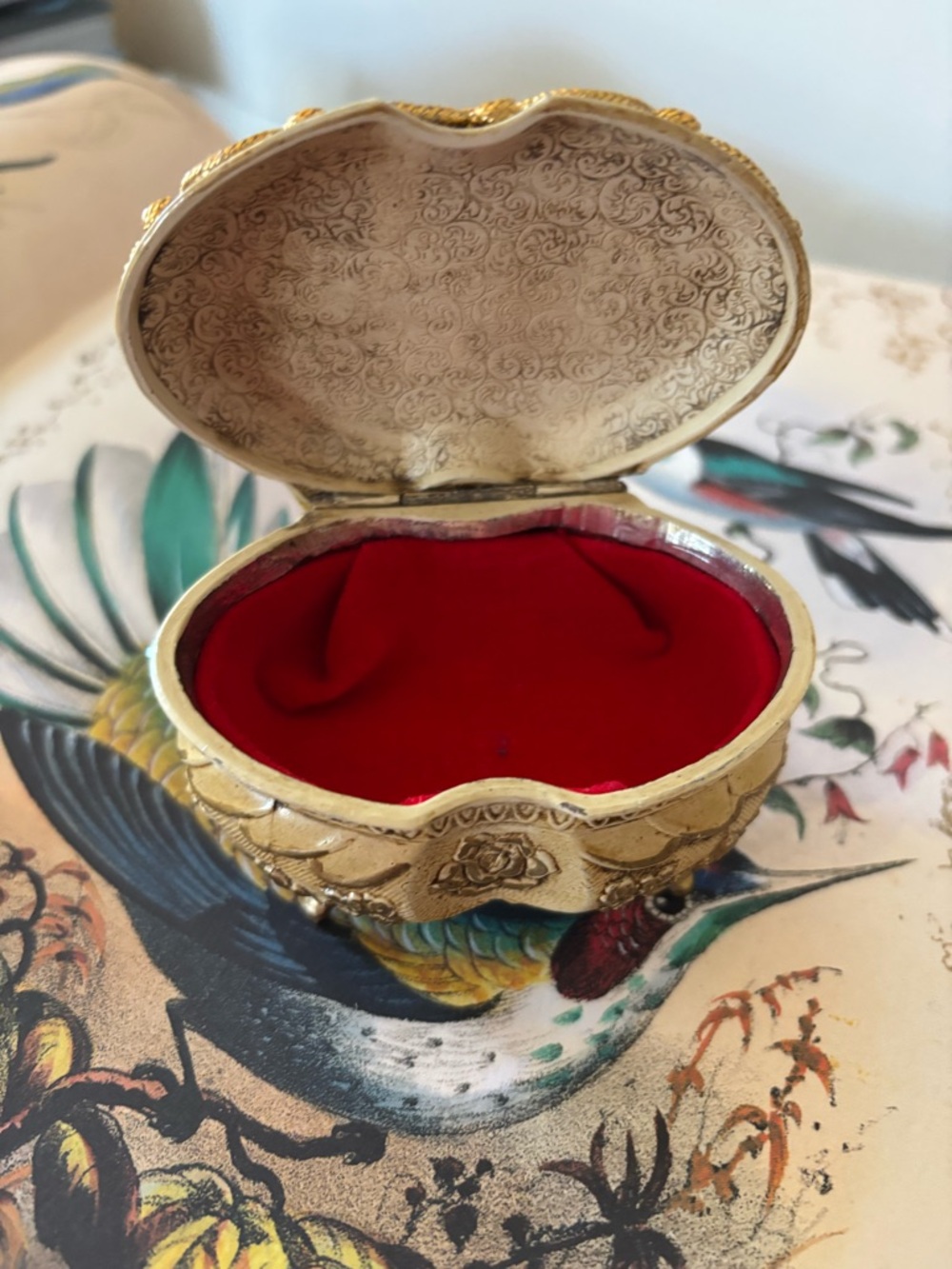 Vintage Mini Jewelry Box - Picture 10 of 11